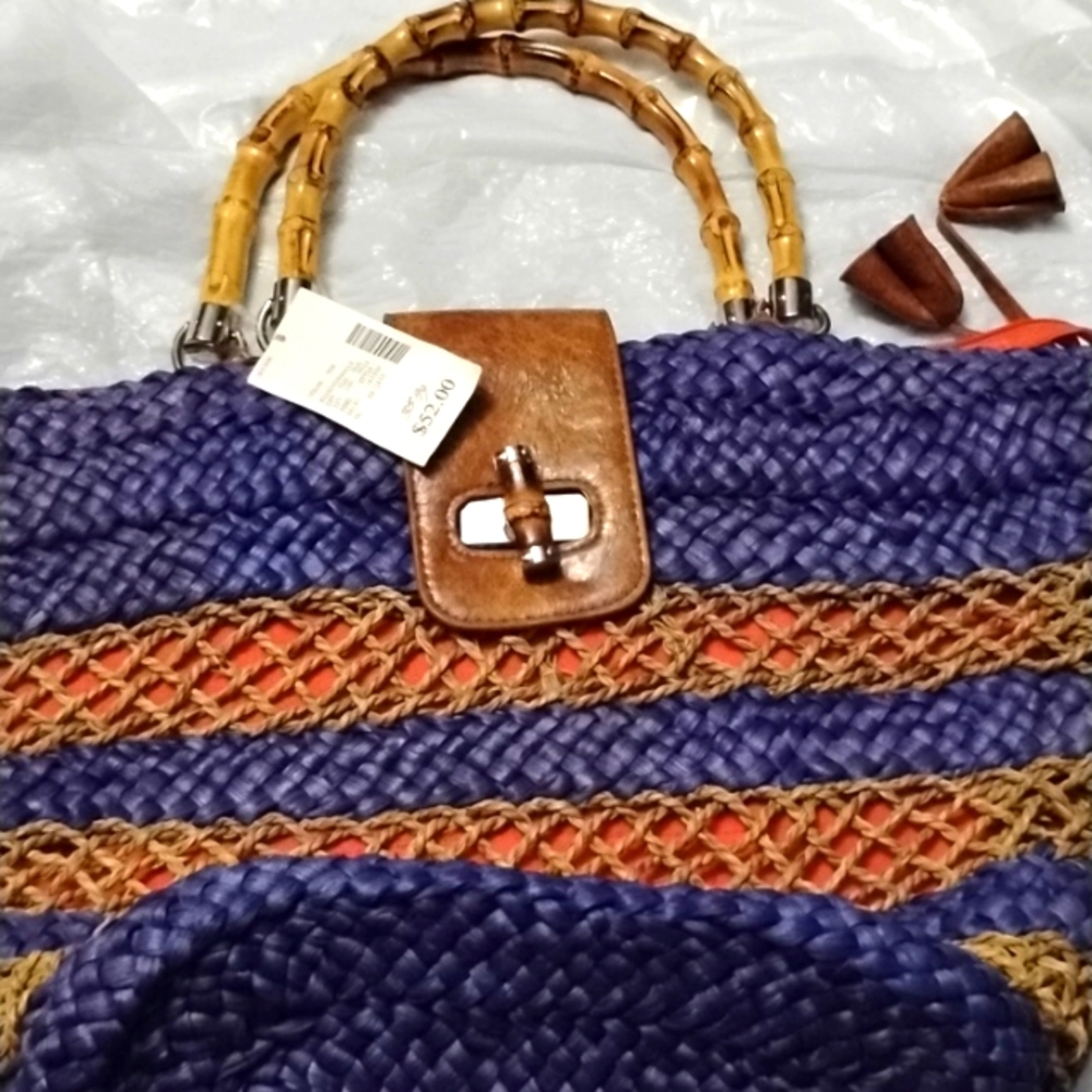 Women's straw purse